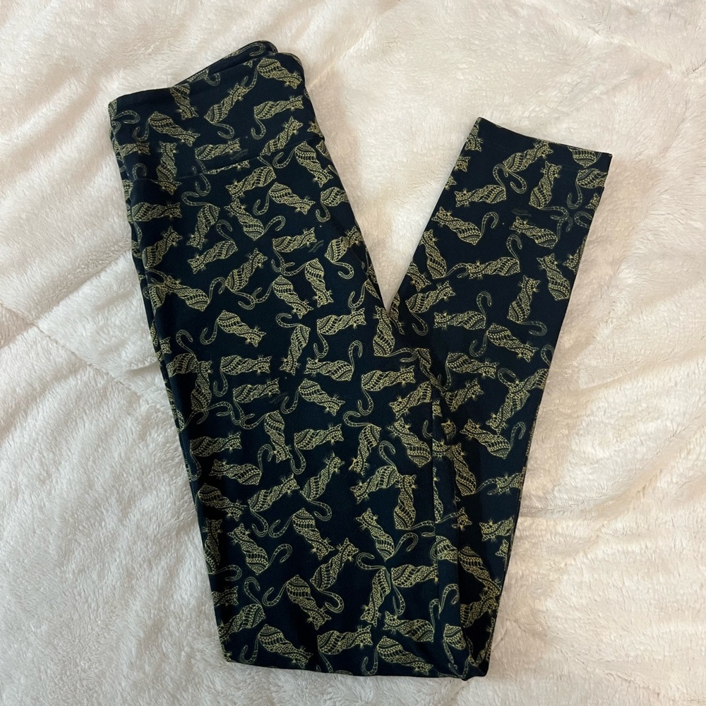 LuLaRoe Leggings with Cat Pattern
